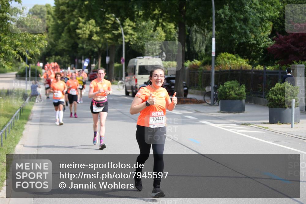 15.06.2025 - REWE Women's Run Jannik Wohlers http://msf.ph/oto/7945597 15.06.2025 09:44:31 Laufen 10441 meine-sportfotos.de