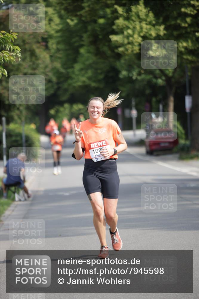 15.06.2025 - REWE Women's Run Jannik Wohlers http://msf.ph/oto/7945598 15.06.2025 08:48:20 Laufen 1085 meine-sportfotos.de