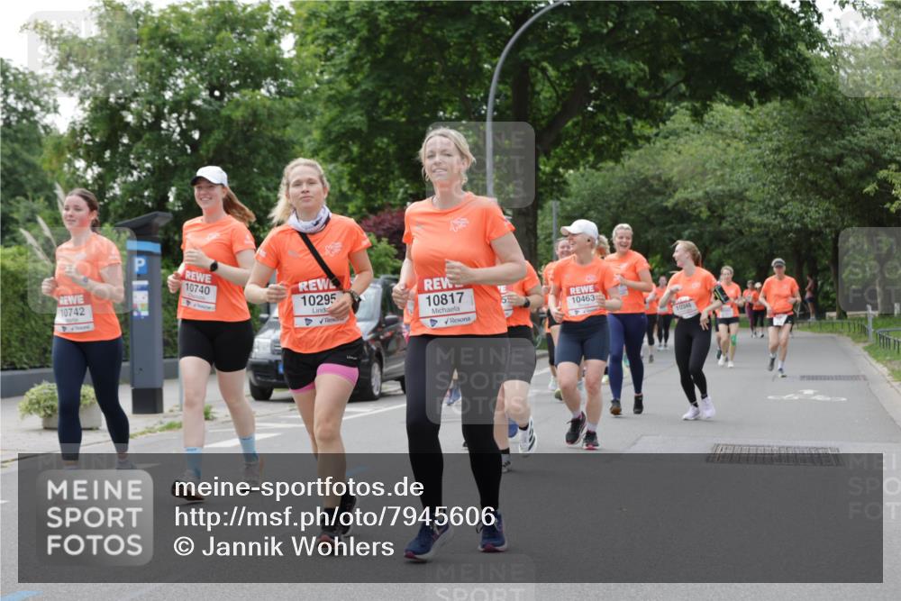 15.06.2025 - REWE Women's Run Jannik Wohlers http://msf.ph/oto/7945606 15.06.2025 08:29:48 Laufen 10295, 10817, 10463, 10740, 10742, 10348 meine-sportfotos.de