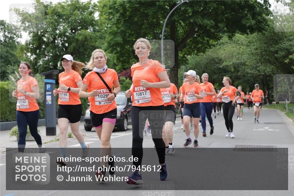 15.06.2025 - REWE Women's Run Jannik Wohlers http://msf.ph/oto/7945612 15.06.2025 08:29:48 Laufen 10742, 10740, 10295, 10817, 0755, 1046, 4, 10348 meine-sportfotos.de