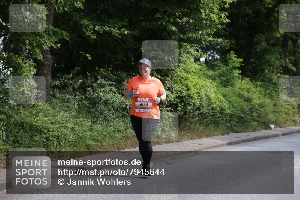 15.06.2025 - REWE Women's Run Jannik Wohlers http://msf.ph/oto/7945644 15.06.2025 10:18:44 Laufen 5664 meine-sportfotos.de