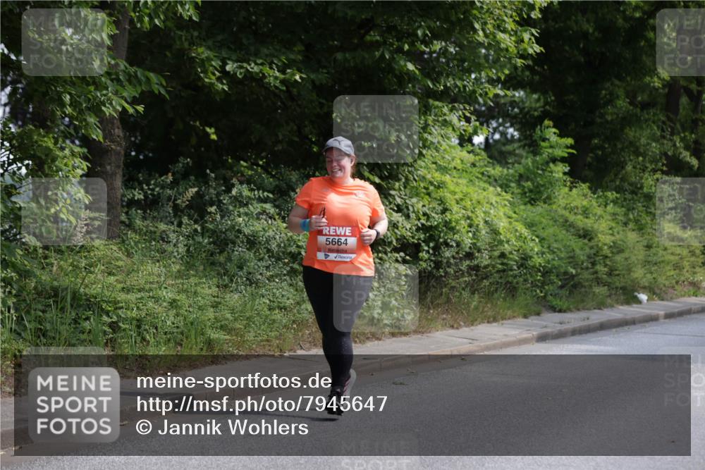 15.06.2025 - REWE Women's Run Jannik Wohlers http://msf.ph/oto/7945647 15.06.2025 10:18:44 Laufen 5664 meine-sportfotos.de