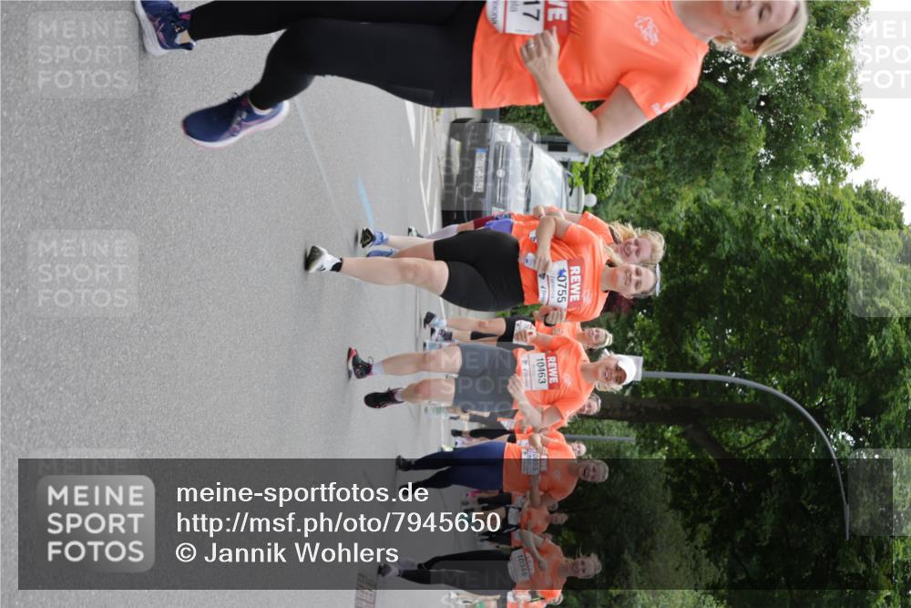 15.06.2025 - REWE Women's Run Jannik Wohlers http://msf.ph/oto/7945650 15.06.2025 08:29:49 Laufen 17, 1043, 0755, 10463, 10855, 10348 meine-sportfotos.de