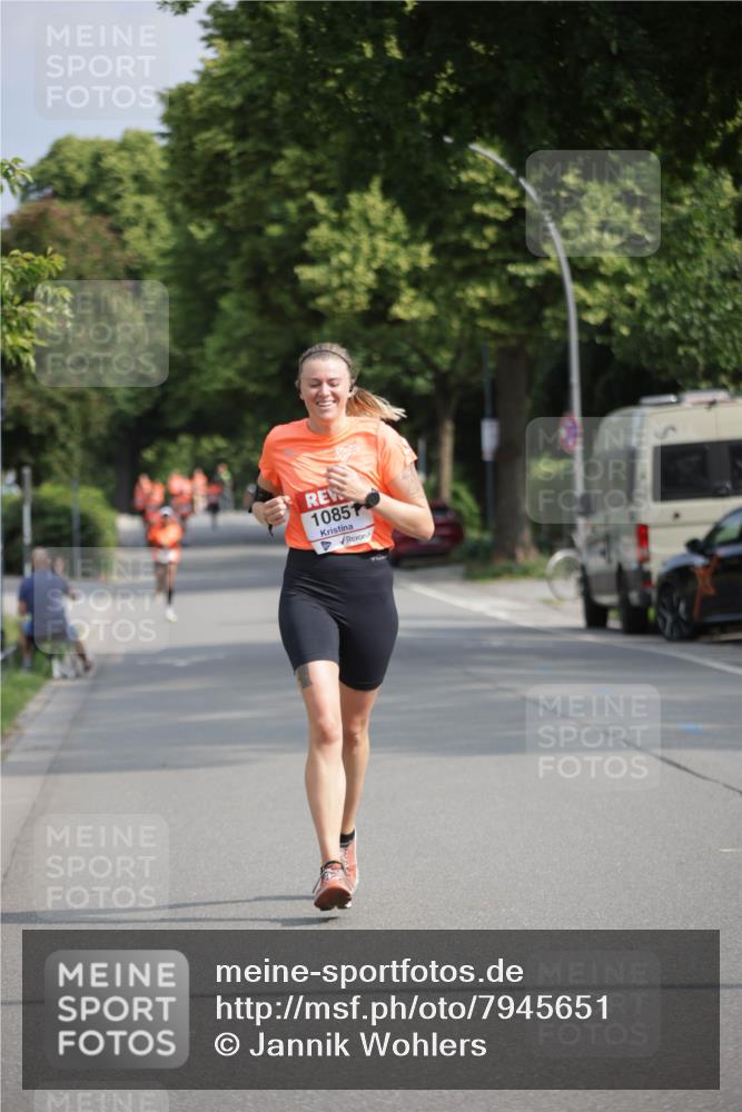 15.06.2025 - REWE Women's Run Jannik Wohlers http://msf.ph/oto/7945651 15.06.2025 08:48:21 Laufen 10851 meine-sportfotos.de