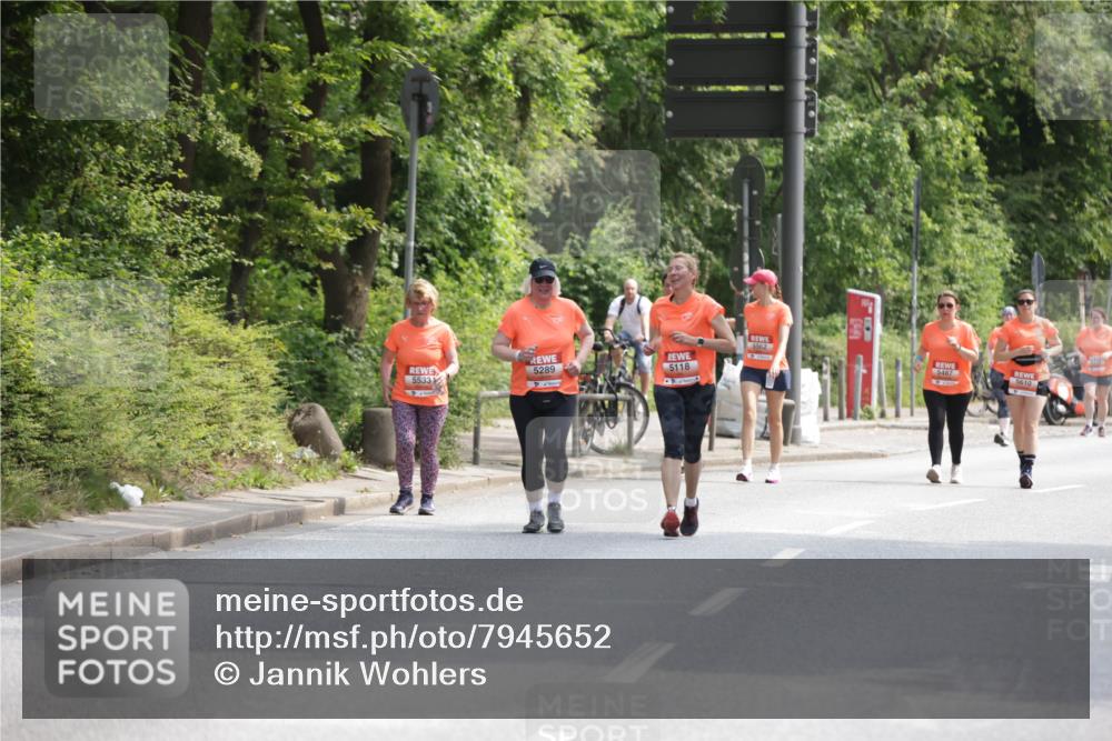 15.06.2025 - REWE Women's Run Jannik Wohlers http://msf.ph/oto/7945652 15.06.2025 10:18:48 Laufen 5562, 1, 5118, 5487, 5289, 5610, 5533 meine-sportfotos.de