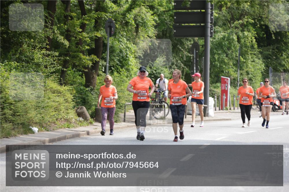 15.06.2025 - REWE Women's Run Jannik Wohlers http://msf.ph/oto/7945664 15.06.2025 10:18:48 Laufen 5289, 553, 5118, 5487, 5610 meine-sportfotos.de