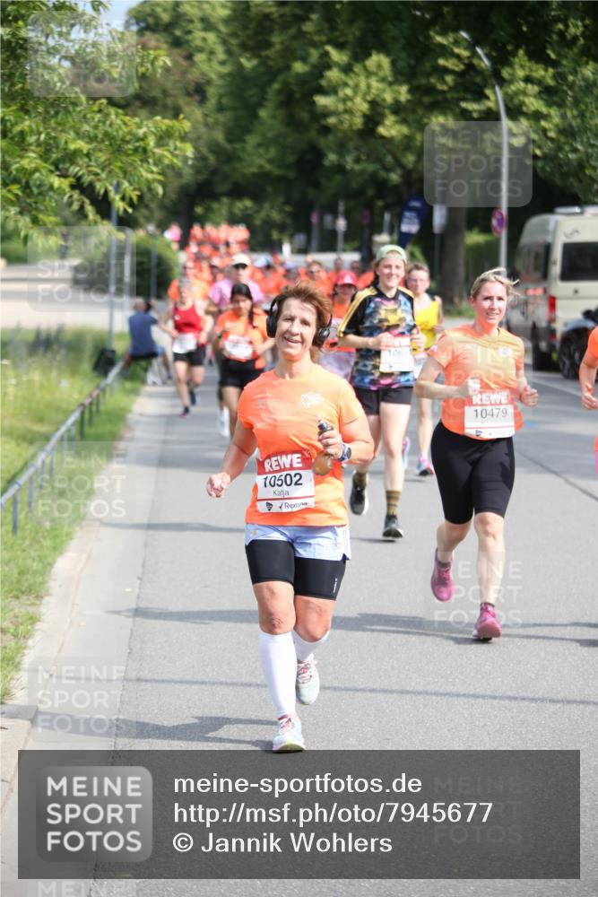 15.06.2025 - REWE Women's Run Jannik Wohlers http://msf.ph/oto/7945677 15.06.2025 09:44:35 Laufen 10502, 10479 meine-sportfotos.de