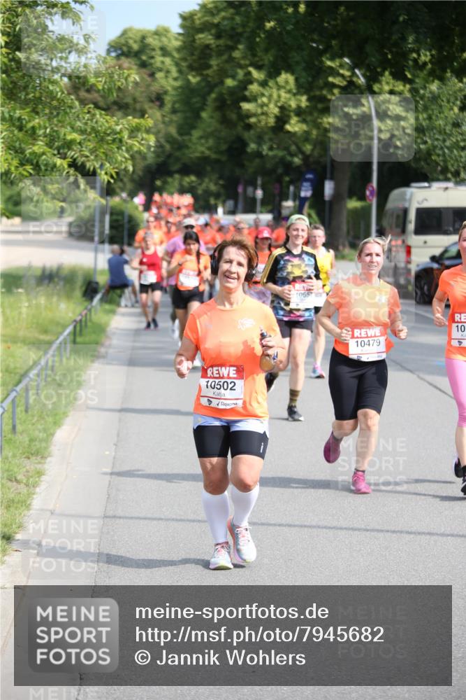 15.06.2025 - REWE Women's Run Jannik Wohlers http://msf.ph/oto/7945682 15.06.2025 09:44:36 Laufen 10502, 10479 meine-sportfotos.de