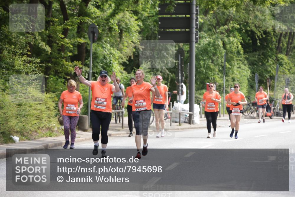 15.06.2025 - REWE Women's Run Jannik Wohlers http://msf.ph/oto/7945698 15.06.2025 10:18:50 Laufen 5289, 5118, 5487, 5610, 5533 meine-sportfotos.de