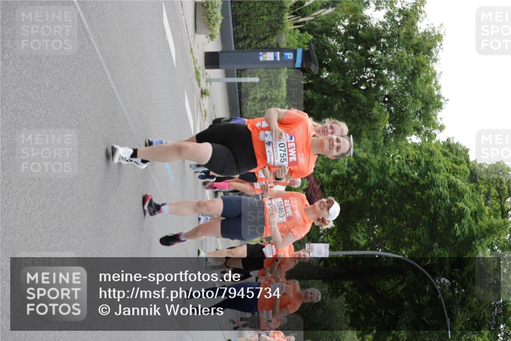 15.06.2025 - REWE Women's Run Jannik Wohlers http://msf.ph/oto/7945734 15.06.2025 08:29:50 Laufen 0755, 10463, 1085, 10111 meine-sportfotos.de