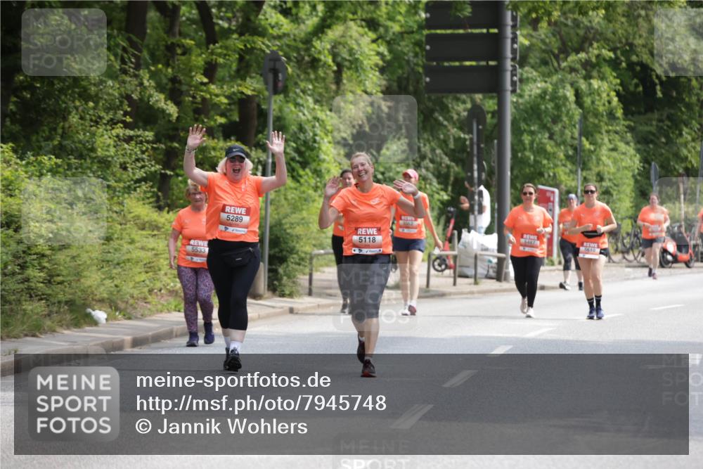 15.06.2025 - REWE Women's Run Jannik Wohlers http://msf.ph/oto/7945748 15.06.2025 10:18:52 Laufen 5533, 5562, 5289, 5487, 5118, 5610 meine-sportfotos.de