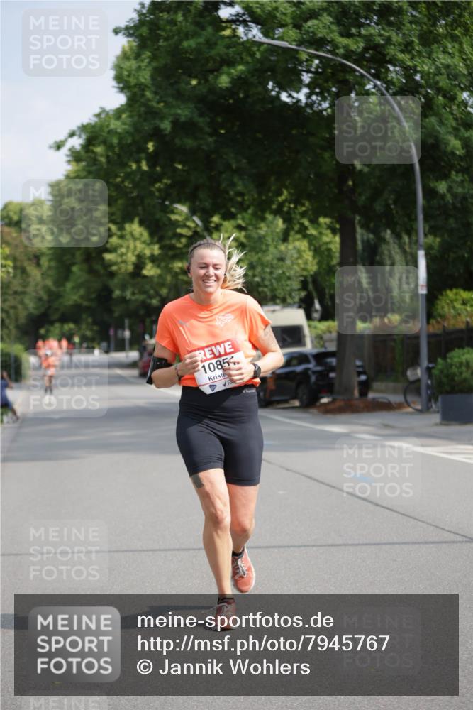 15.06.2025 - REWE Women's Run Jannik Wohlers http://msf.ph/oto/7945767 15.06.2025 08:48:23 Laufen 1085 meine-sportfotos.de