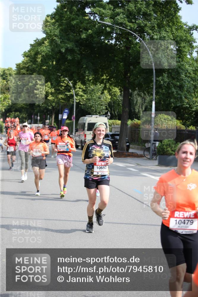 15.06.2025 - REWE Women's Run Jannik Wohlers http://msf.ph/oto/7945810 15.06.2025 09:44:38 Laufen 10652, 10479 meine-sportfotos.de
