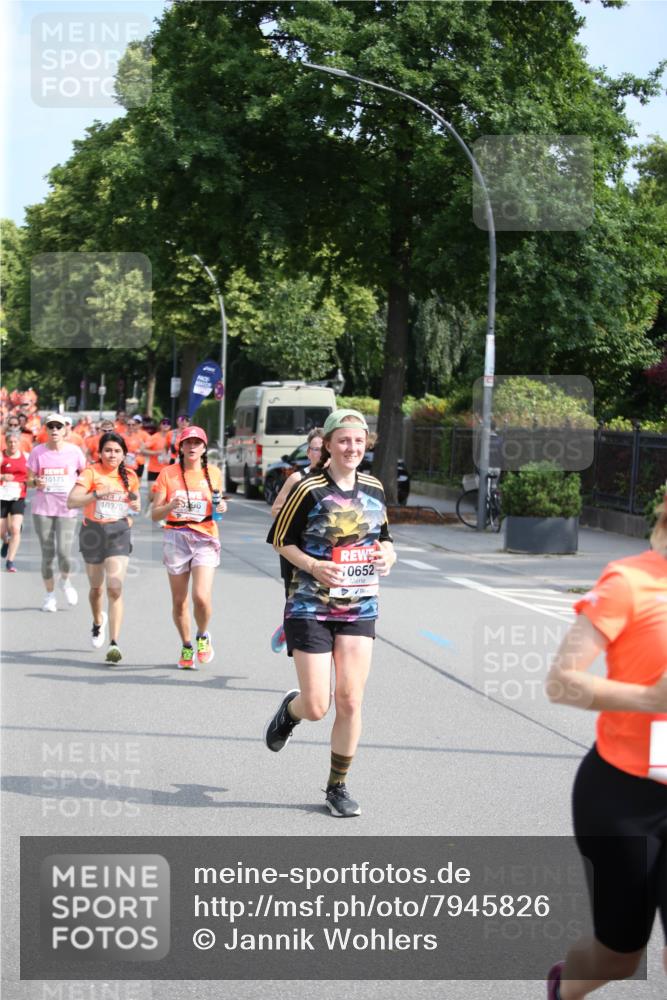 15.06.2025 - REWE Women's Run Jannik Wohlers http://msf.ph/oto/7945826 15.06.2025 09:44:38 Laufen 0652 meine-sportfotos.de