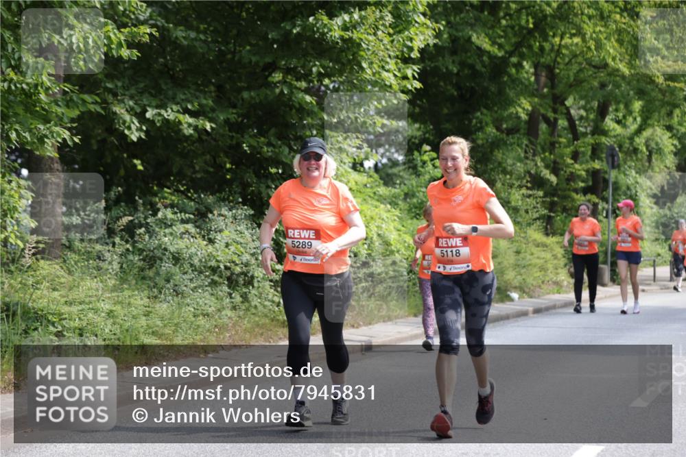 15.06.2025 - REWE Women's Run Jannik Wohlers http://msf.ph/oto/7945831 15.06.2025 10:18:58 Laufen 5289, 5118 meine-sportfotos.de