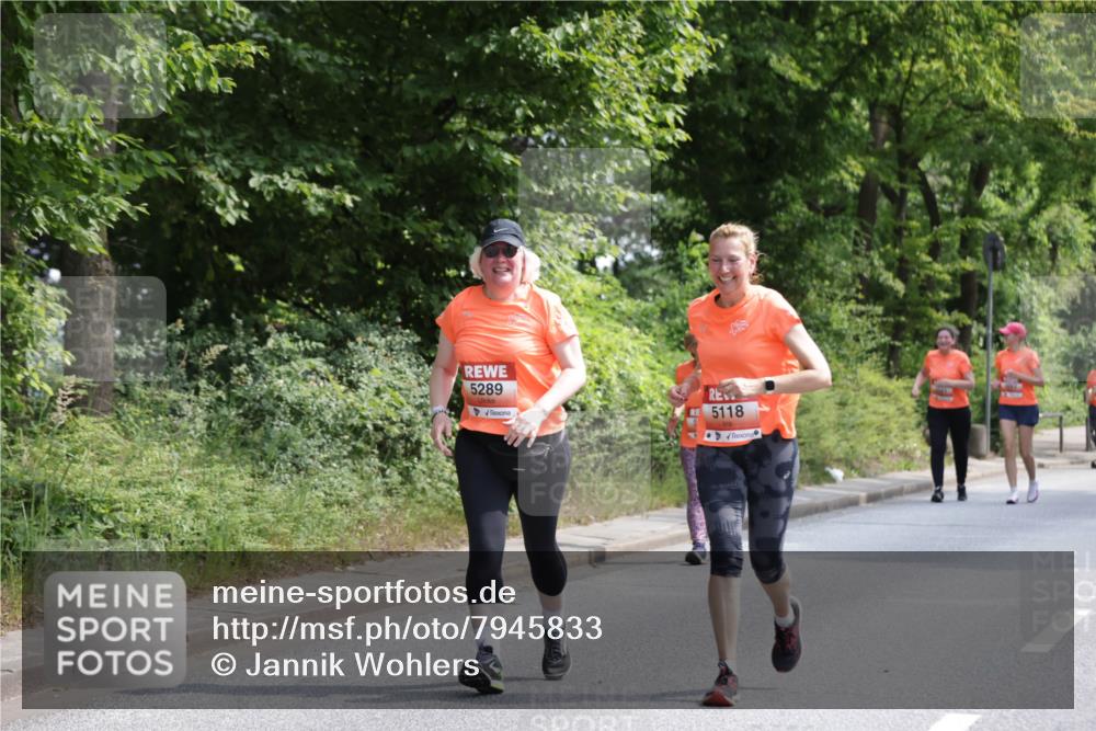 15.06.2025 - REWE Women's Run Jannik Wohlers http://msf.ph/oto/7945833 15.06.2025 10:18:58 Laufen 5289, 5118 meine-sportfotos.de