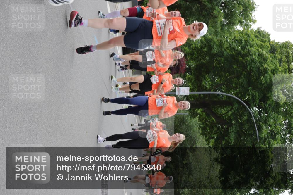 15.06.2025 - REWE Women's Run Jannik Wohlers http://msf.ph/oto/7945840 15.06.2025 08:29:50 Laufen 100, 10855, 10111, 10109, 10348 meine-sportfotos.de