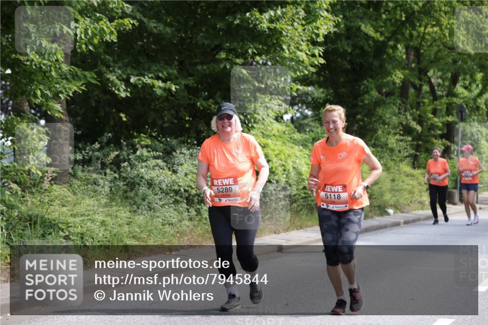 15.06.2025 - REWE Women's Run Jannik Wohlers http://msf.ph/oto/7945844 15.06.2025 10:18:58 Laufen 5289, 5118 meine-sportfotos.de