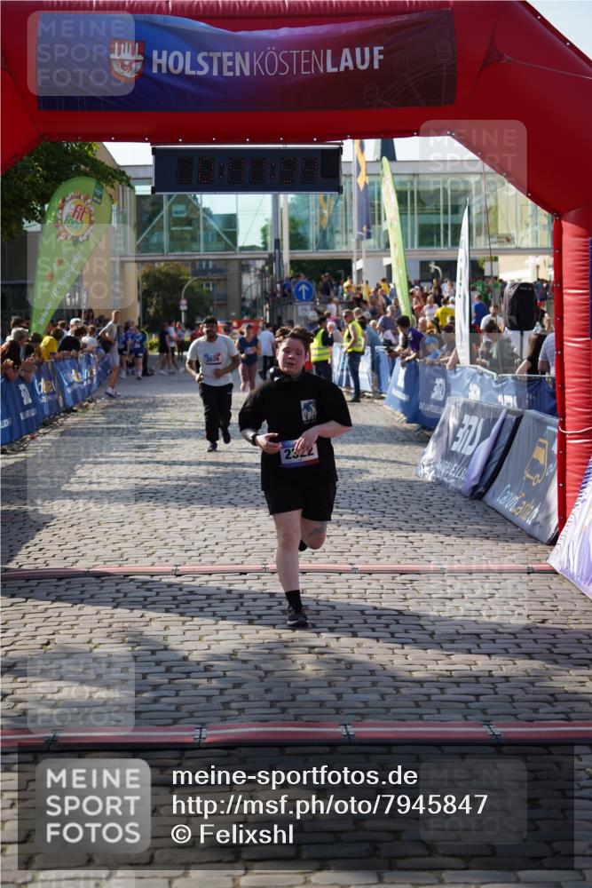 13.06.2025 - Holstenköstenlauf Felixshl http://msf.ph/oto/7945847 13.06.2025 18:11:55 Laufen 2322, 2925, 3626 meine-sportfotos.de