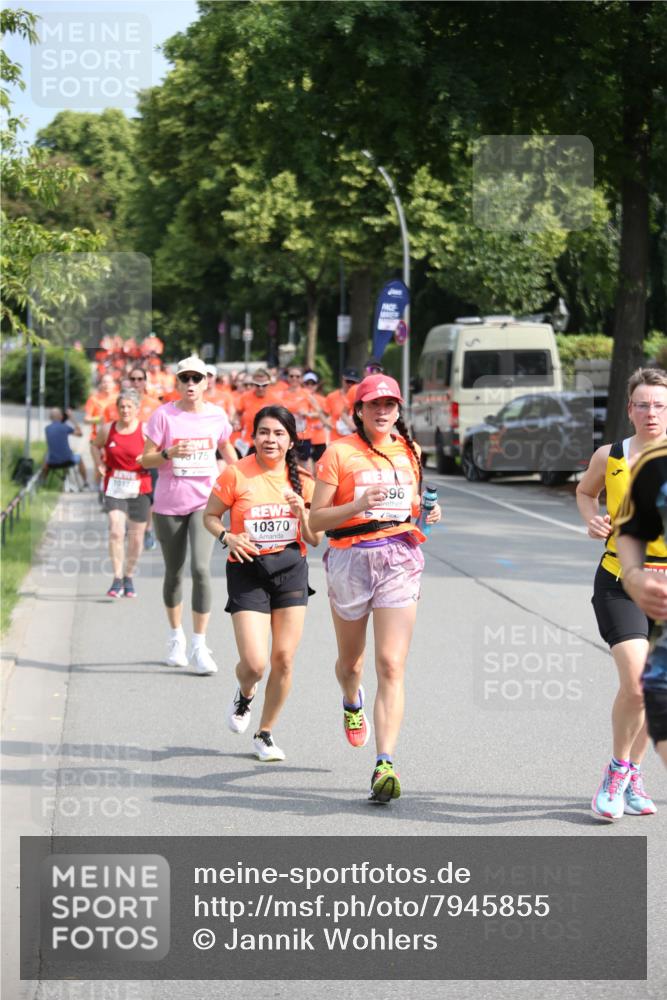 15.06.2025 - REWE Women's Run Jannik Wohlers http://msf.ph/oto/7945855 15.06.2025 09:44:39 Laufen 10127, 175, 10370, 96 meine-sportfotos.de