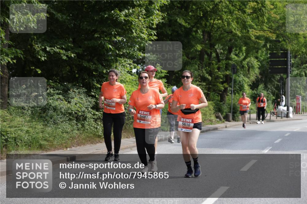 15.06.2025 - REWE Women's Run Jannik Wohlers http://msf.ph/oto/7945865 15.06.2025 10:19:09 Laufen 5561, 5487, 5610 meine-sportfotos.de