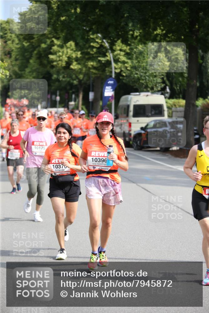 15.06.2025 - REWE Women's Run Jannik Wohlers http://msf.ph/oto/7945872 15.06.2025 09:44:39 Laufen 10175, 0127, 10370, 10396 meine-sportfotos.de