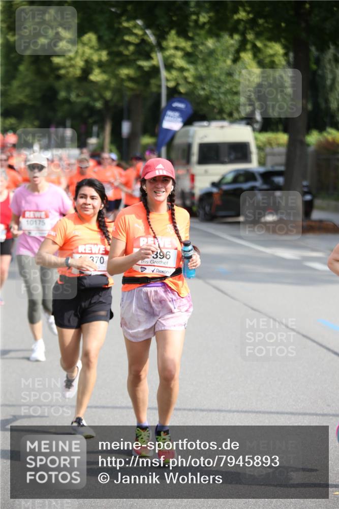 15.06.2025 - REWE Women's Run Jannik Wohlers http://msf.ph/oto/7945893 15.06.2025 09:44:40 Laufen 10175, 370, 396 meine-sportfotos.de