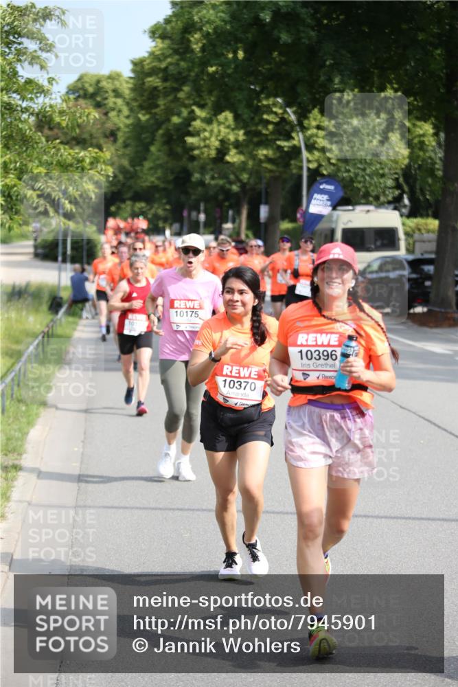 15.06.2025 - REWE Women's Run Jannik Wohlers http://msf.ph/oto/7945901 15.06.2025 09:44:40 Laufen 10175, 10370, 10396 meine-sportfotos.de