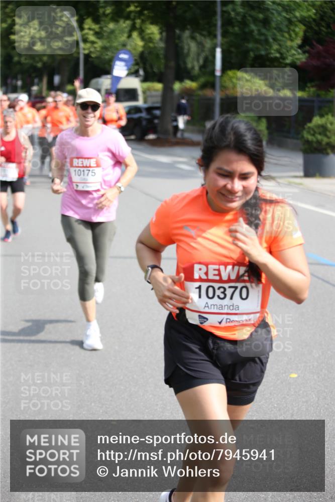 15.06.2025 - REWE Women's Run Jannik Wohlers http://msf.ph/oto/7945941 15.06.2025 09:44:42 Laufen 10175, 10370 meine-sportfotos.de