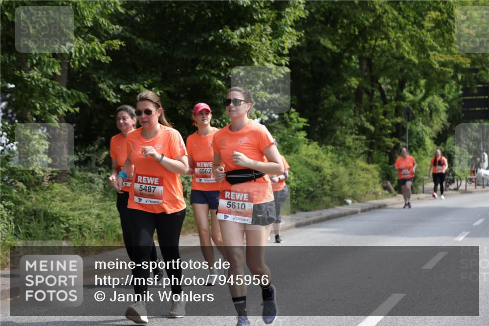15.06.2025 - REWE Women's Run Jannik Wohlers http://msf.ph/oto/7945956 15.06.2025 10:19:11 Laufen 5487, 5562, 5610 meine-sportfotos.de