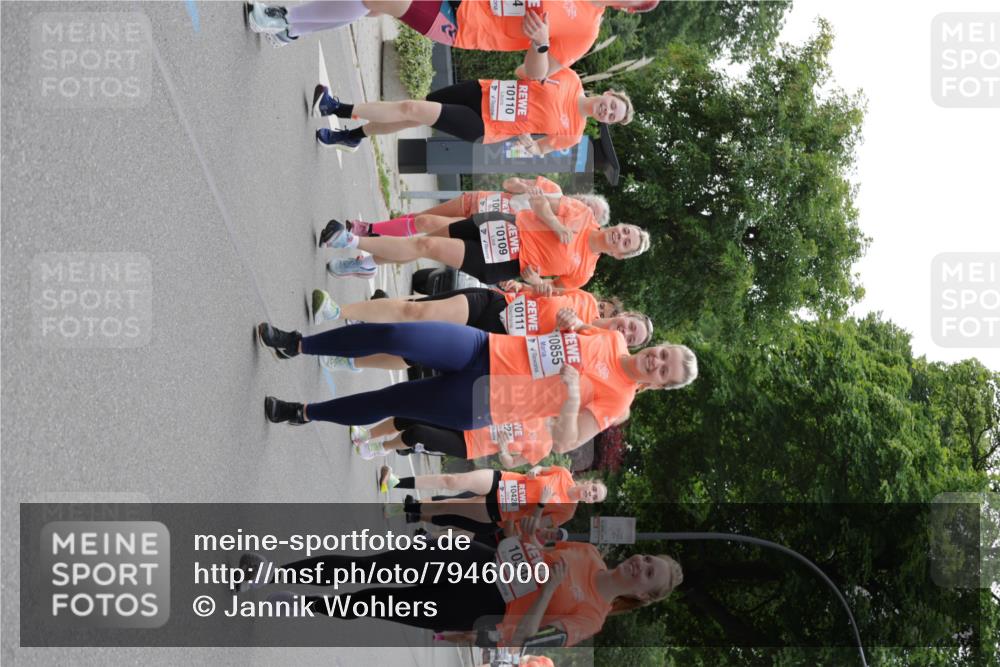 15.06.2025 - REWE Women's Run Jannik Wohlers http://msf.ph/oto/7946000 15.06.2025 08:29:52 Laufen 10855, 4, 10110, 10111, 100, 10109, 22, 10428, 10348 meine-sportfotos.de