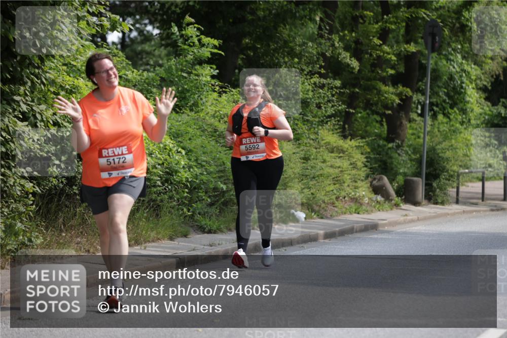 15.06.2025 - REWE Women's Run Jannik Wohlers http://msf.ph/oto/7946057 15.06.2025 10:19:20 Laufen 5172, 5592 meine-sportfotos.de