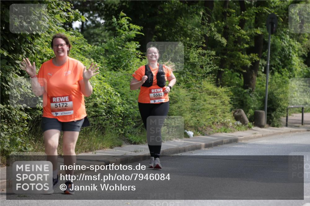 15.06.2025 - REWE Women's Run Jannik Wohlers http://msf.ph/oto/7946084 15.06.2025 10:19:20 Laufen 5172, 5592 meine-sportfotos.de