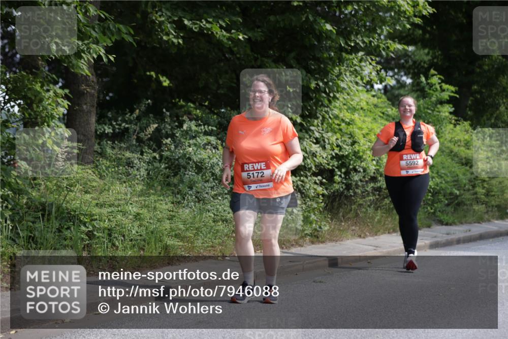 15.06.2025 - REWE Women's Run Jannik Wohlers http://msf.ph/oto/7946088 15.06.2025 10:19:22 Laufen 5172, 5592 meine-sportfotos.de