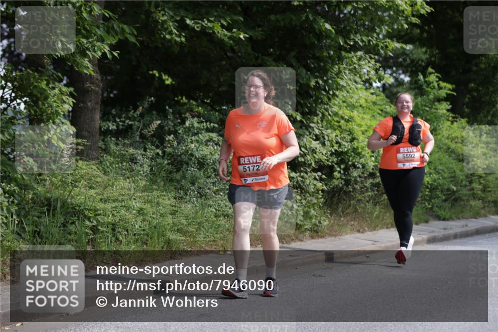 15.06.2025 - REWE Women's Run Jannik Wohlers http://msf.ph/oto/7946090 15.06.2025 10:19:22 Laufen 5172, 5592 meine-sportfotos.de