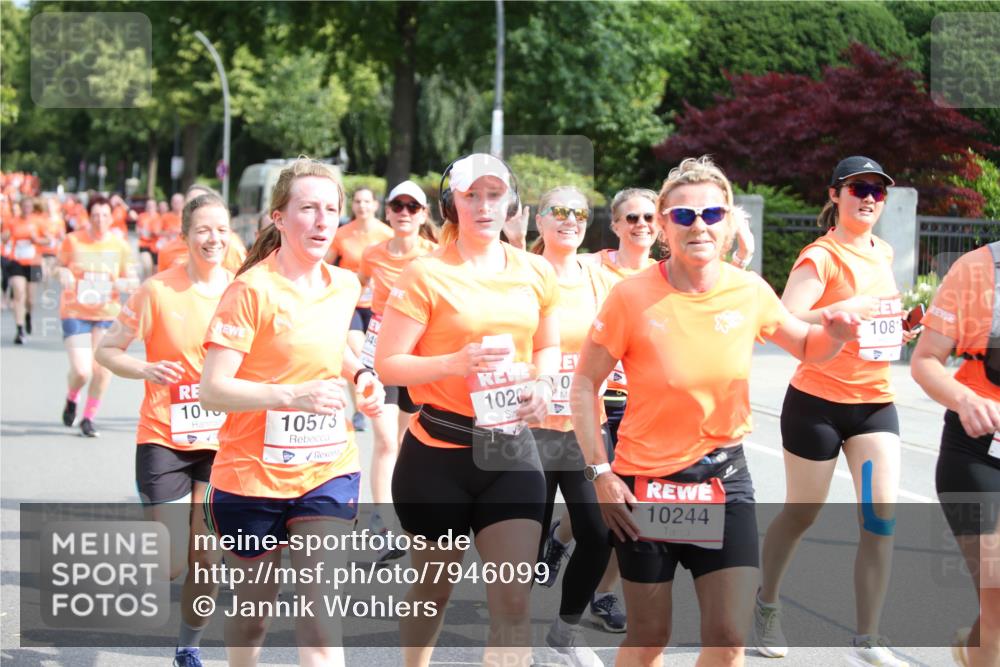 15.06.2025 - REWE Women's Run Jannik Wohlers http://msf.ph/oto/7946099 15.06.2025 09:44:47 Laufen 1010, 10573, 1020, 10244, 108 meine-sportfotos.de