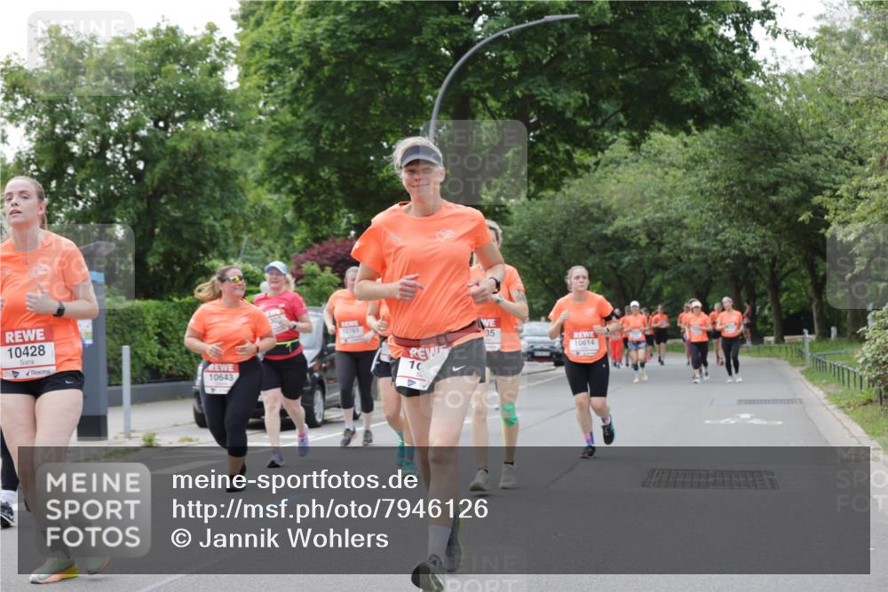 15.06.2025 - REWE Women's Run Jannik Wohlers http://msf.ph/oto/7946126 15.06.2025 08:29:55 Laufen 10428, 10643, 10761, 35, 10614 meine-sportfotos.de