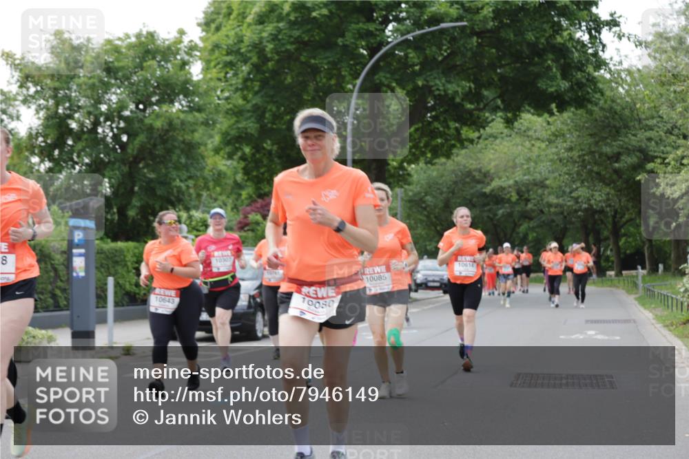 15.06.2025 - REWE Women's Run Jannik Wohlers http://msf.ph/oto/7946149 15.06.2025 08:29:55 Laufen 8, 10643, 10307, 10761, 10050, 10614, 10085 meine-sportfotos.de