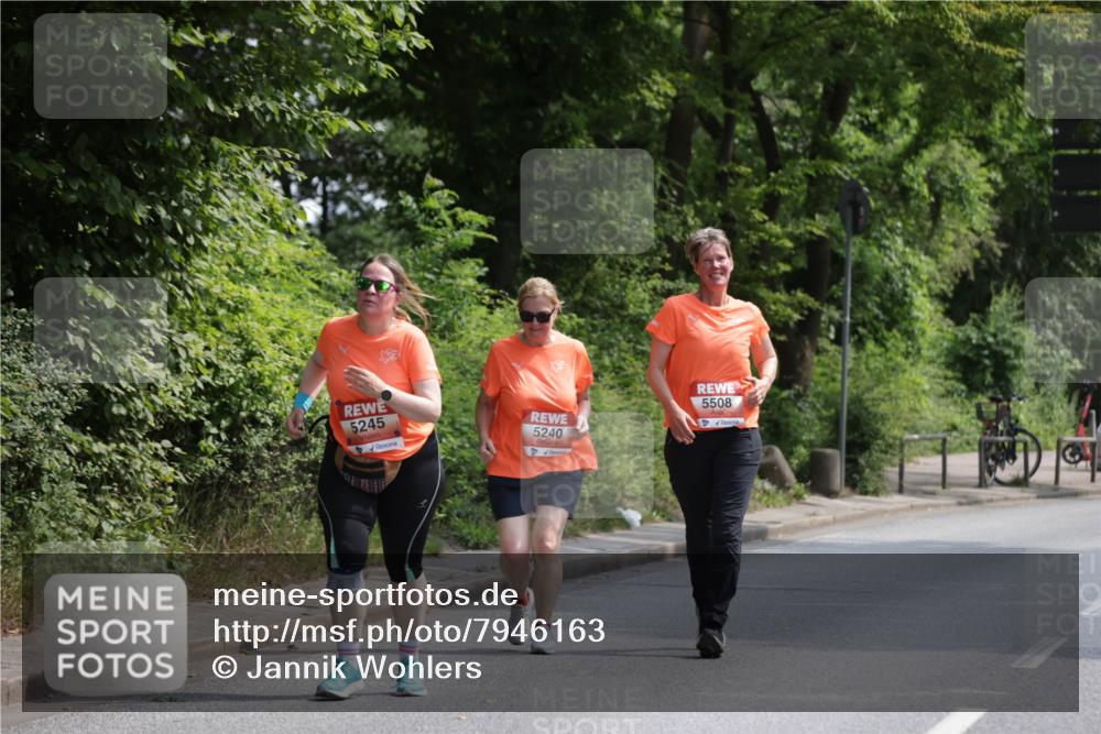 15.06.2025 - REWE Women's Run Jannik Wohlers http://msf.ph/oto/7946163 15.06.2025 10:19:59 Laufen 5245, 5508, 5240 meine-sportfotos.de