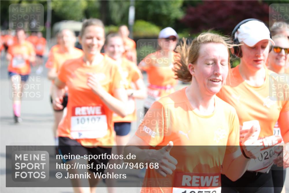 15.06.2025 - REWE Women's Run Jannik Wohlers http://msf.ph/oto/7946168 15.06.2025 09:44:48 Laufen 10107, 020 meine-sportfotos.de