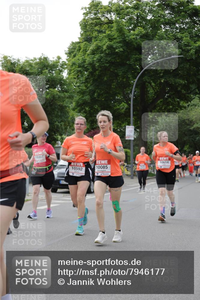 15.06.2025 - REWE Women's Run Jannik Wohlers http://msf.ph/oto/7946177 15.06.2025 08:29:57 Laufen 10307, 10614, 10592, 10085, 1010 meine-sportfotos.de