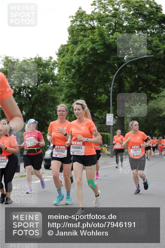 15.06.2025 - REWE Women's Run Jannik Wohlers http://msf.ph/oto/7946191 15.06.2025 08:29:57 Laufen 0643, 10307, 10085, 10592, 10614 meine-sportfotos.de