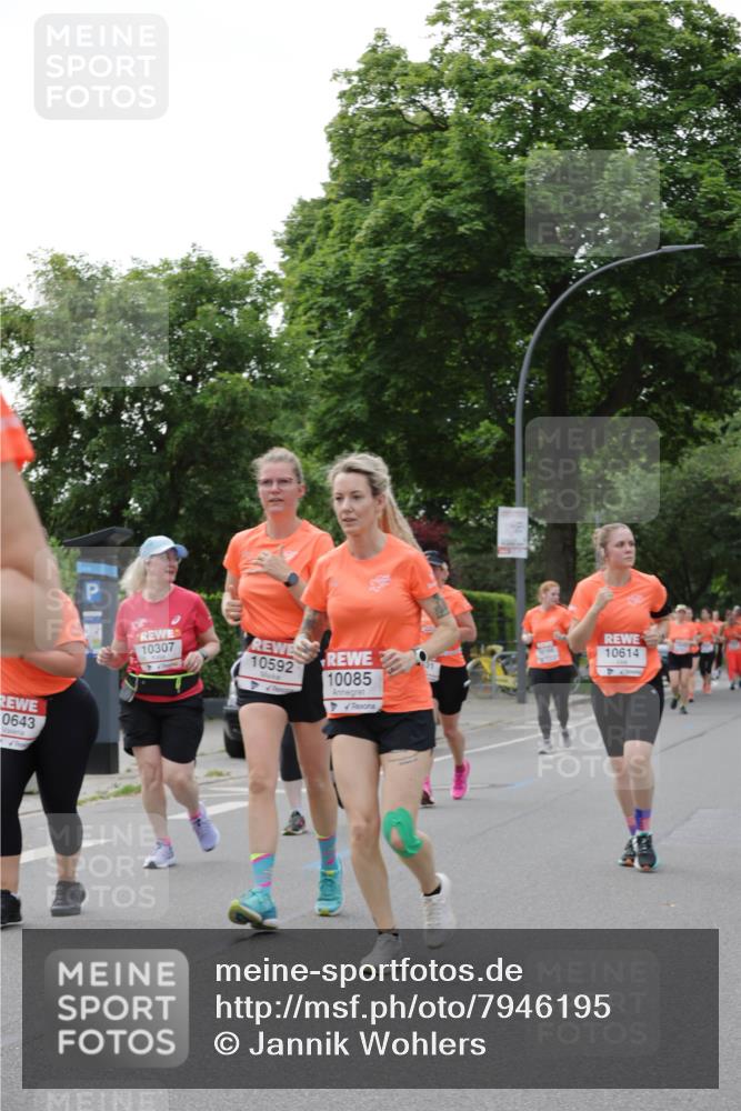 15.06.2025 - REWE Women's Run Jannik Wohlers http://msf.ph/oto/7946195 15.06.2025 08:29:57 Laufen 0643, 10307, 10592, 10085, 10614 meine-sportfotos.de