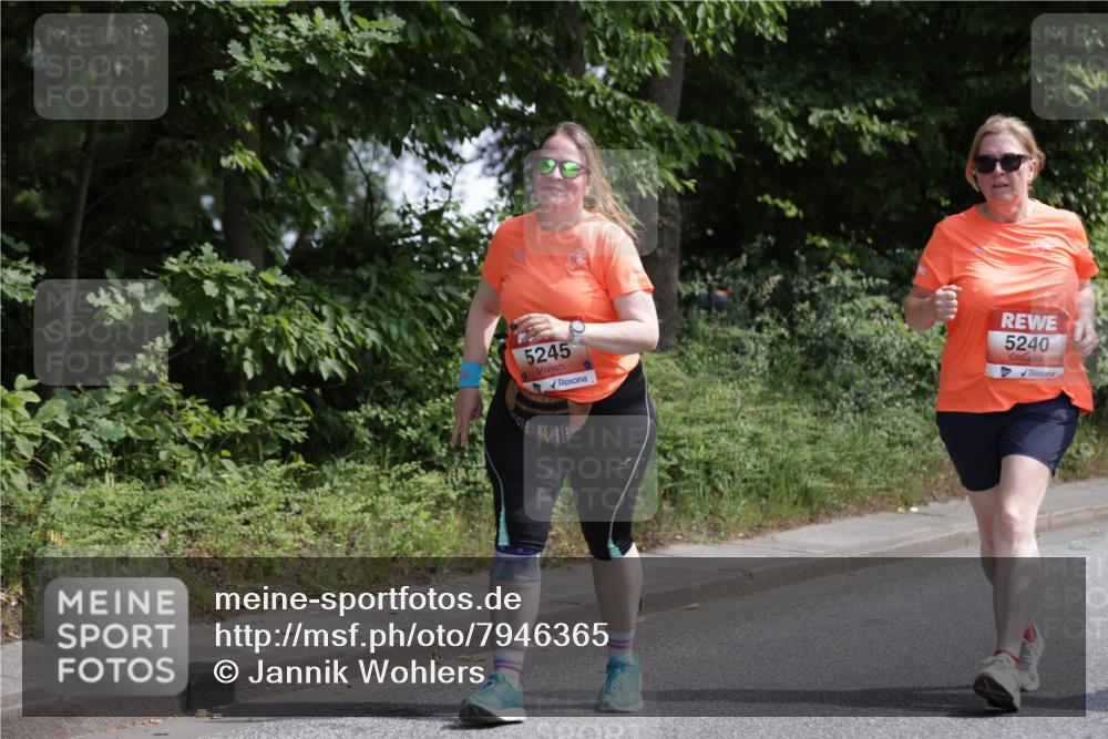 15.06.2025 - REWE Women's Run Jannik Wohlers http://msf.ph/oto/7946365 15.06.2025 10:20:04 Laufen 5245, 5240 meine-sportfotos.de