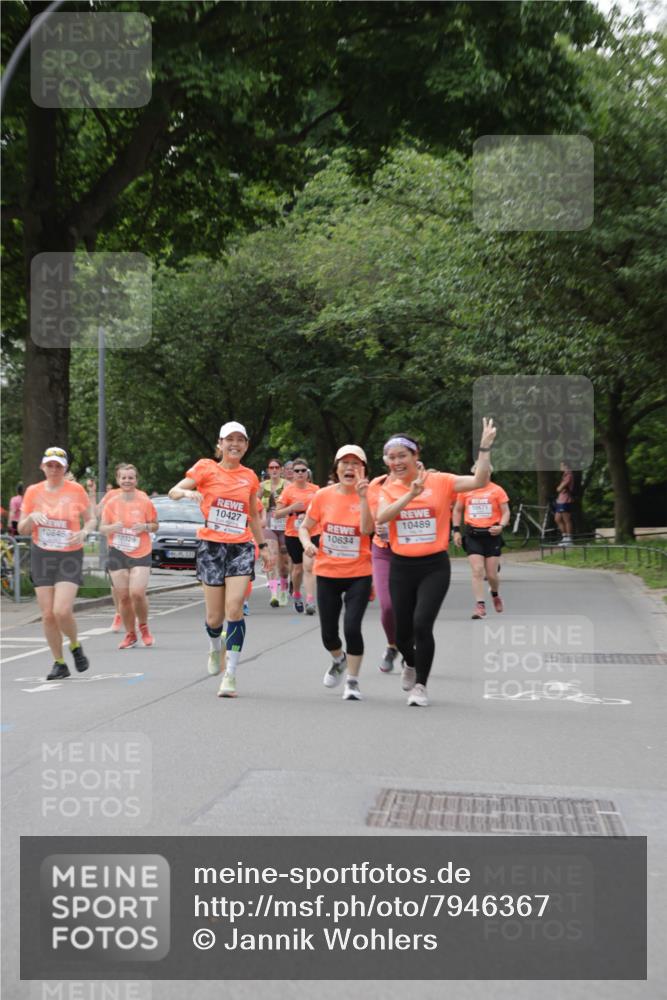 15.06.2025 - REWE Women's Run Jannik Wohlers http://msf.ph/oto/7946367 15.06.2025 08:30:01 Laufen 10846, 10329, 133, 10671, 10427, 10489, 10634 meine-sportfotos.de