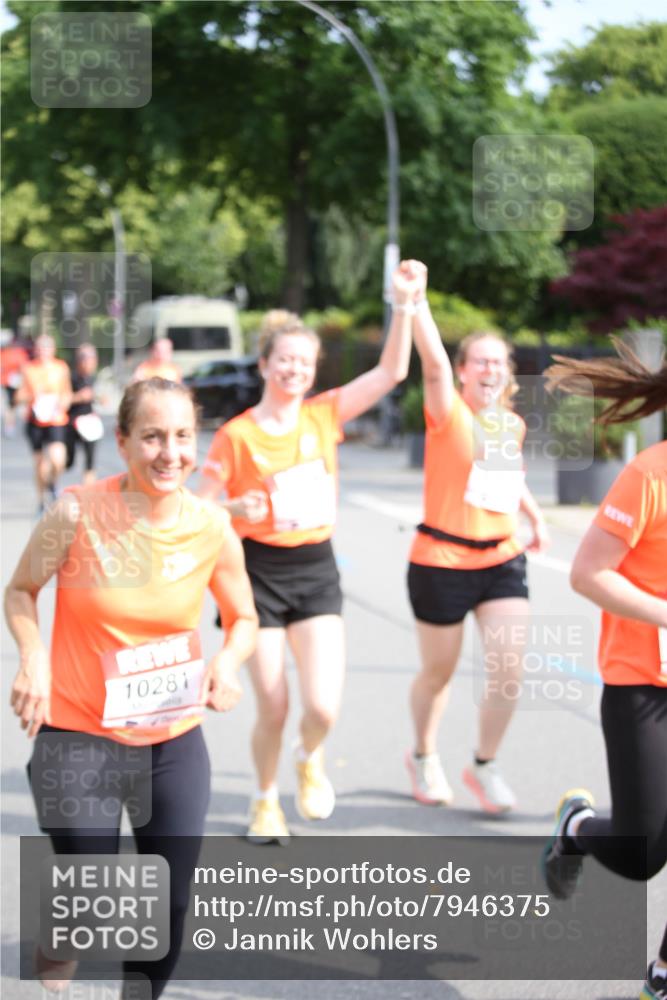 15.06.2025 - REWE Women's Run Jannik Wohlers http://msf.ph/oto/7946375 15.06.2025 09:44:57 Laufen 10281 meine-sportfotos.de