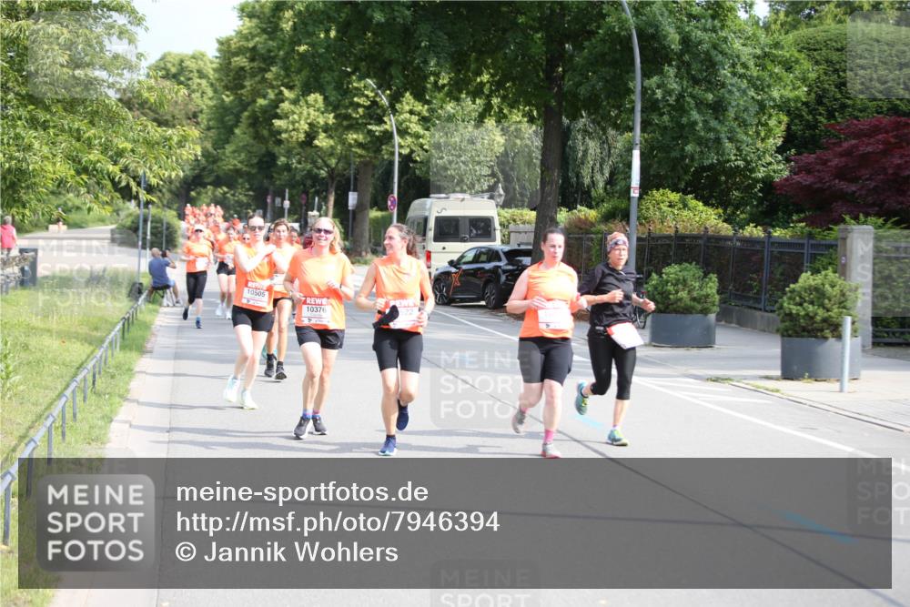 15.06.2025 - REWE Women's Run Jannik Wohlers http://msf.ph/oto/7946394 15.06.2025 09:44:59 Laufen 10505, 10376 meine-sportfotos.de