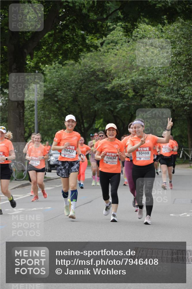 15.06.2025 - REWE Women's Run Jannik Wohlers http://msf.ph/oto/7946408 15.06.2025 08:30:02 Laufen 10329, 10427, 10634, 10489, 1067 meine-sportfotos.de