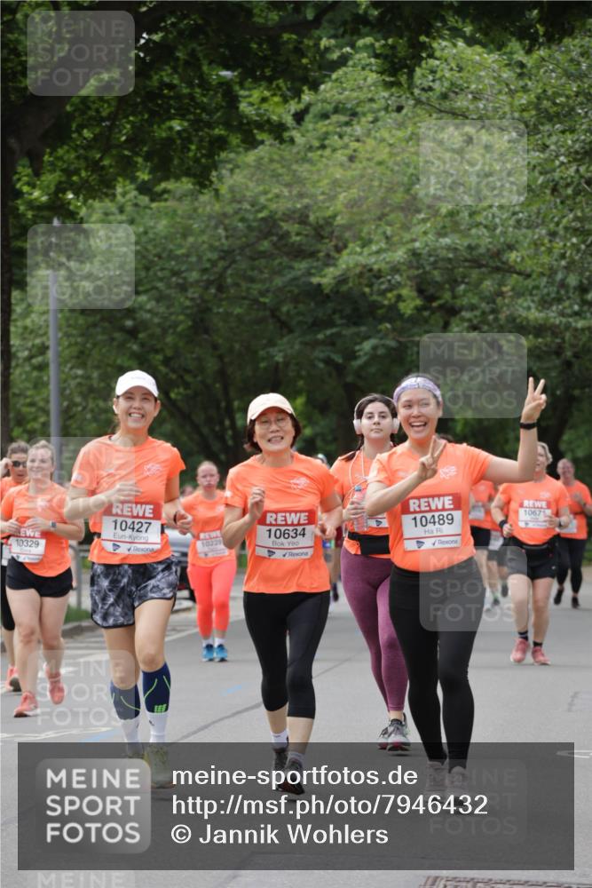 15.06.2025 - REWE Women's Run Jannik Wohlers http://msf.ph/oto/7946432 15.06.2025 08:30:02 Laufen 10329, 10427, 10228, 10634, 10489, 100, 10671 meine-sportfotos.de