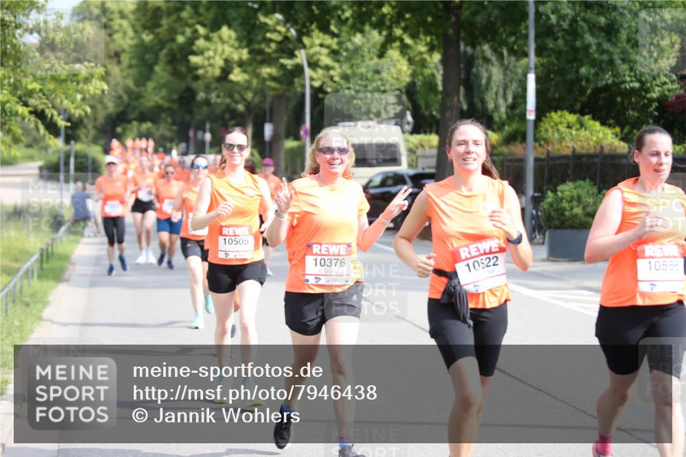 15.06.2025 - REWE Women's Run Jannik Wohlers http://msf.ph/oto/7946438 15.06.2025 09:45:01 Laufen 10505, 10376, 10522, 10558 meine-sportfotos.de
